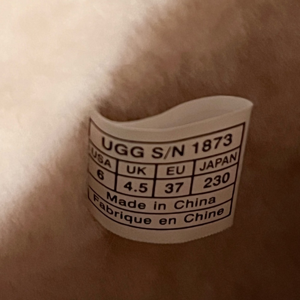 Ugg Boots With Bailey Button Triplet - image 6